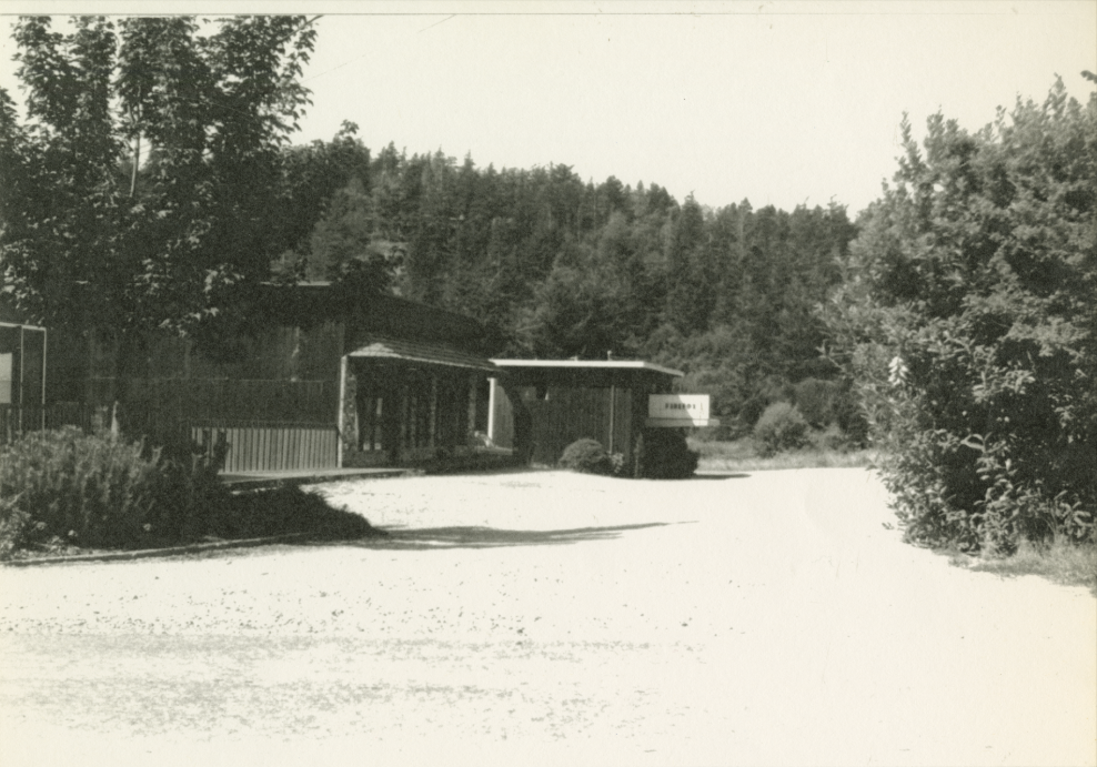 Black and white photograph of Sea View Theatre marquee from viewpoint on North Beach Rd. intersection.